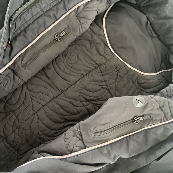 Lululemon Winter Coat Sz4 - Picture 6 of 9